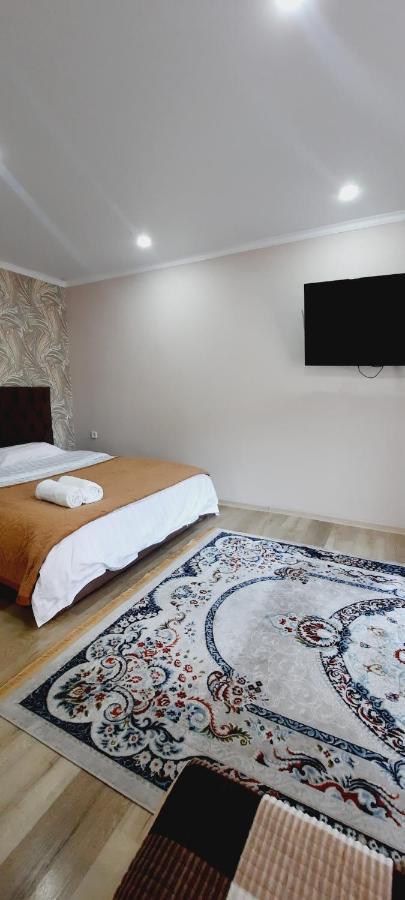 Apartament Cosy flat Semej Zewnętrze zdjęcie